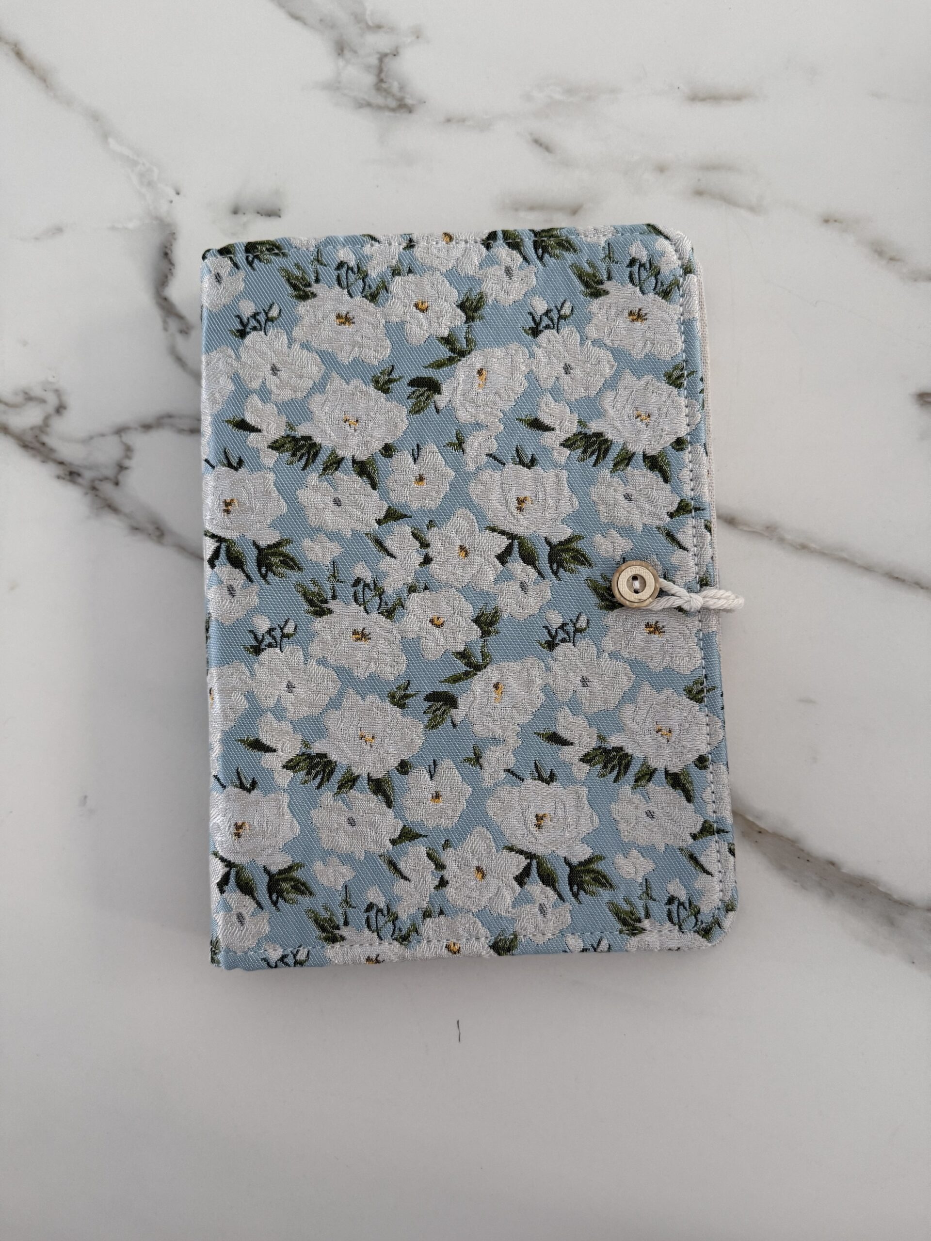 Carnet à anneaux en tissu fleur bleu
